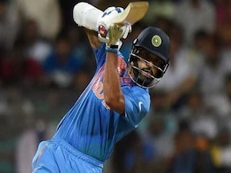 INDvsPAK CT final 2017 : हार के बीच शिखर धवन की इस उपलब्धि ने दिया फैंस को खुश होने का मौका INDvsPAK CT final 2017 : हार के बीच शिखर धवन की इस उपलब्धि ने दिया फैंस को खुश होने का मौका