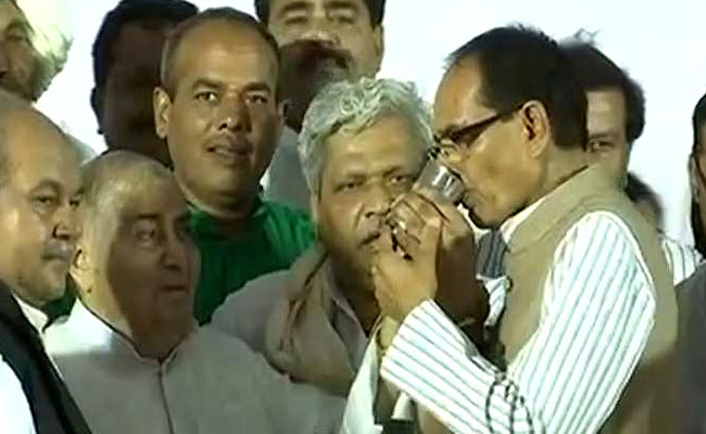 Madhya Pradesh Chief Minister Shivraj Singh Chouhan Calls Off 'Peace Fast' After 28 Hours