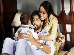 खुद बच्ची सी लगने वाली श्रद्धा कपूर परदे पर बनेंगी 'मां'... खुद बच्ची सी लगने वाली श्रद्धा कपूर परदे पर बनेंगी 'मां'...