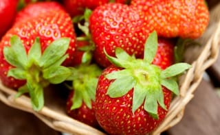 3 Strawberry Face-Packs For A Healthy And Nourishing Skin