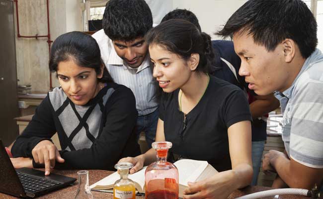 DU Admission 2017: Application Process For Entrance Based Under Graduate Courses To Begin Today