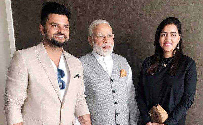 नीदरलैंड्स में पीएम नरेंद्र मोदी से मिले क्रिकेटर सुरेश रैना, अपनी खुशी इन शब्&zwj;दों में बयान की..