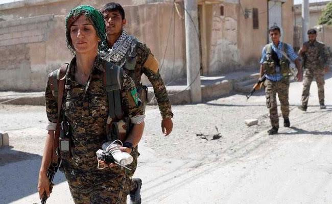 Syria's female soldiers prepare to take on Isis in battle for