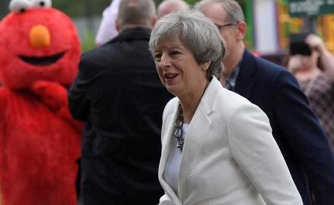 Final UK Opinion Poll Shows PM Theresa May's Conservative Party's Lead Widening