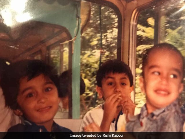 That's Little Ranbir In Pic Posted By Rishi Kapoor. Can You Identify The Others?