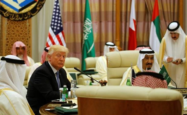 Gulf Feud Travels As US Issues Mixed Signals