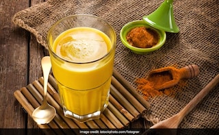 Haldi (Turmeric) Milk: Celeb Nutritionist Rujuta Diwekar Shares Guidelines On How To Consume It