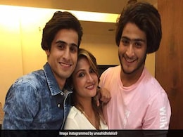 22 साल के बेटों की मां हैं 'कमोलिका', जुड़वां बच्चों का बर्थडे यूं किया सेलिब्रेट 22 साल के बेटों की मां हैं 'कमोलिका', जुड़वां बच्चों का बर्थडे यूं किया सेलिब्रेट