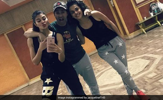 फिल्&zwj;म 'जुड़वा-2' के गाने के लिए प्रैक्टिस में जुटे जैकलीन, वरुण और तापसी