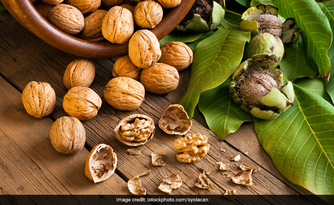 Eating Walnuts Daily May Keep Your Digestive System Healthy, Suggests Study