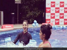 स्विमिंग पूल में योग करती नजर आईं एक्ट्रेस यामी गौतम, वीडियो हुआ वायरल स्विमिंग पूल में योग करती नजर आईं एक्ट्रेस यामी गौतम, वीडियो हुआ वायरल