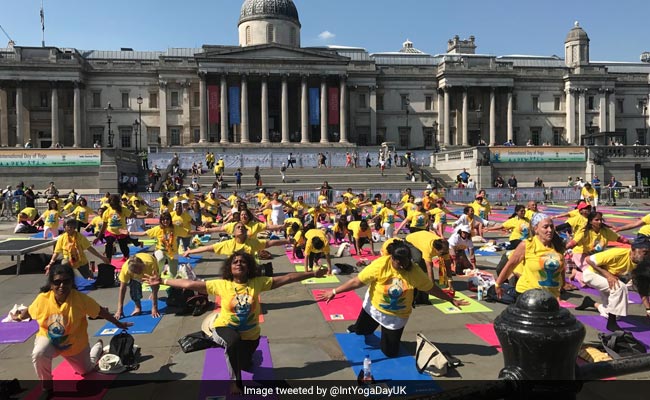 International Yoga Day 2017: London's Trafalgar Square Unites For Peace