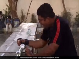 इस शख्स ने किया कुछ ऐसा कारनामा, गिनीज बुक में दर्ज हो गया रिकॉर्ड इस शख्स ने किया कुछ ऐसा कारनामा, गिनीज बुक में दर्ज हो गया रिकॉर्ड