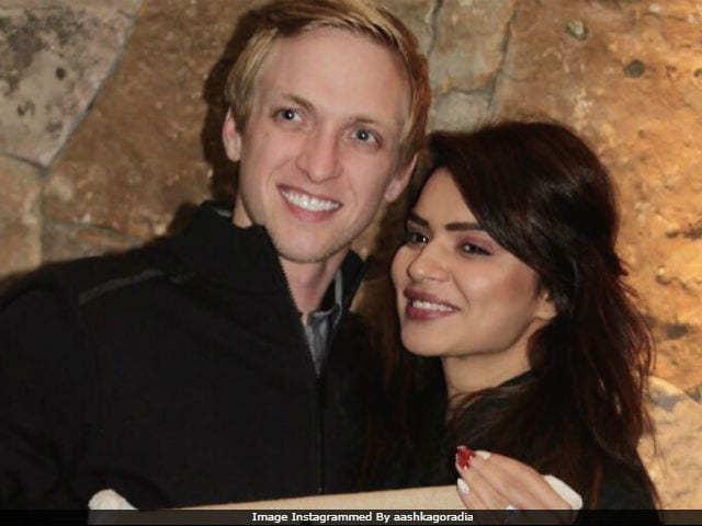 Aashka Goradia To Marry Fiance Brent Goble This Year. Actress Reveals Date On Instagram