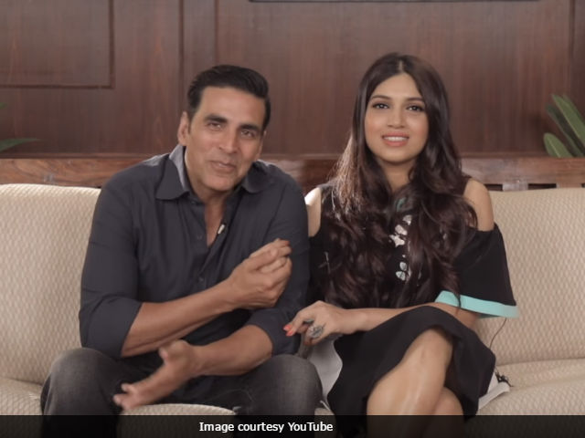 <I>Toilet: Ek Prem Katha</i> - Akshay Kumar And Bhumi Pednekar Show How Couples Act Before And After Marriage