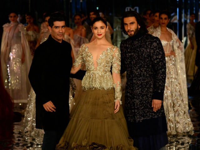 Manish Malhotra Calls Ranveer Singh and Alia Bhatt the 'Perfect Muses' for  His Bridal Couture - News18