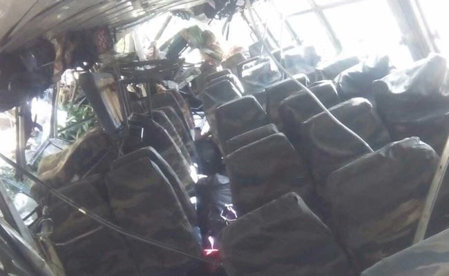 बस पलटने से सात तीर्थ यात्रियों समेत नौ लोगों की मौत, 22 घायल