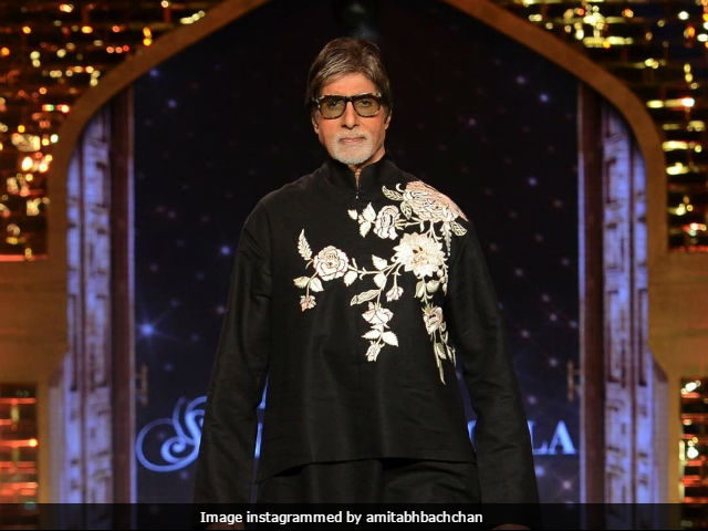 Amitabh Bachchan's Facebook Ordeal Continues, Complains On Twitter