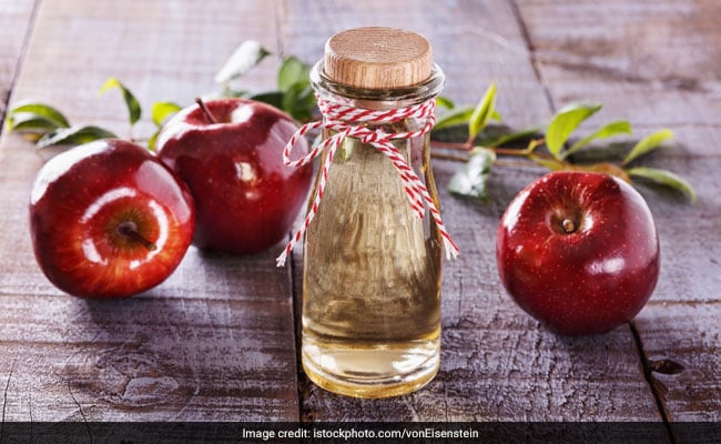 4 Apple Cider Vinegar Hacks Doctors Swear By To Get A Flat Stomach Fast -  SHEfinds