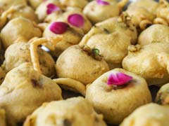 Batata Bhaji Pav: A Lip-Smacking Variant of Maharashtra's Famous Vada Pav Batata Bhaji Pav: A Lip-Smacking Variant of Maharashtra's Famous Vada Pav