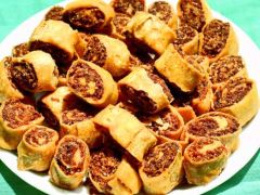 Bhakarwadi: A Popular Snack You Believe is Maharashtrian Actually Belongs to Gujarat Bhakarwadi: A Popular Snack You Believe is Maharashtrian Actually Belongs to Gujarat