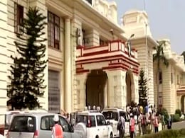 बिहार के मुख्य सचिव को नोटिस पर विधानसभा में हुआ जमकर हंगामा बिहार के मुख्य सचिव को नोटिस पर विधानसभा में हुआ जमकर हंगामा