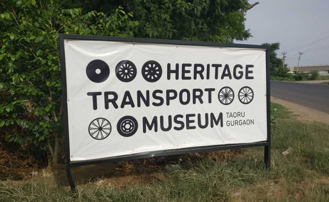 कौन कहता है कि टाइम मशीनें नहीं बनी हैं ?