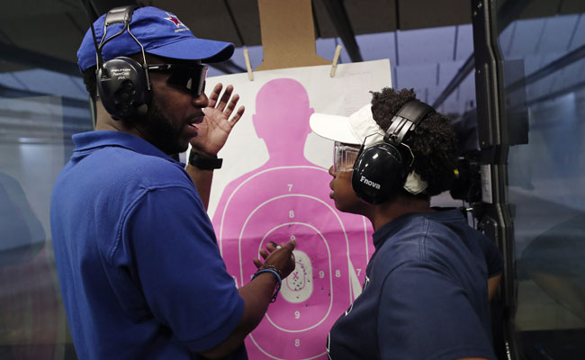 In Chicago, Women Worried About Violence Join Gun Club