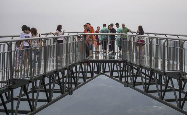 World's Longest Skywalk Has Glass Bottom, 400 Feet Above Gaping Chasm