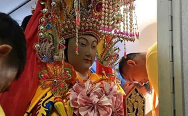 chinese deity