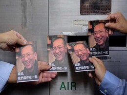 Western Doctors Say Chinese Nobel Winner Liu Xiaobo Can Travel Western Doctors Say Chinese Nobel Winner Liu Xiaobo Can Travel