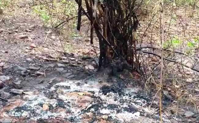 chitrakoot dacoits burnt three hostages alive