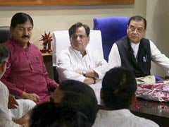 6 Gujarat Lawmakers Exit Congress In 24 Hours. Target: Ahmed Patel