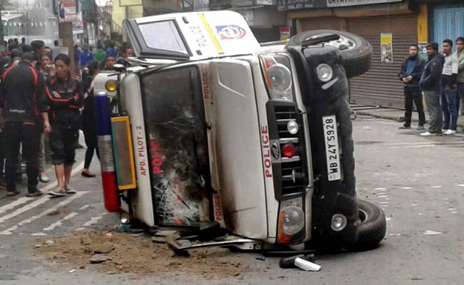 After Fresh Violence In Darjeeling, Mamata Banerjee, Centre Trade Charges: 10 Points