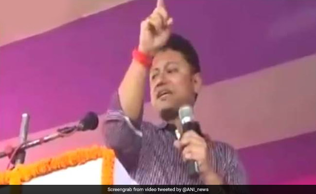 'टॉयलेट बनवाने के लिए नहीं है पैसे, तो बीवी बेच दो', बिहार के डीएम कंवल तनुज ने यह क्या कह डाला!