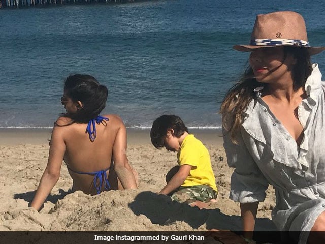 Gauri Khan, Suhana And AbRam Sunbathe On A Malibu Beach. Shah Rukh Khan Works In Mumbai