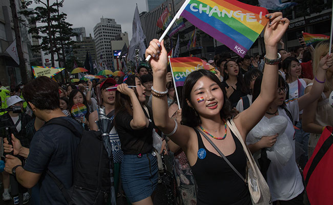 Gay Rights Supporters Parade Amid Rain, Protests In Seoul