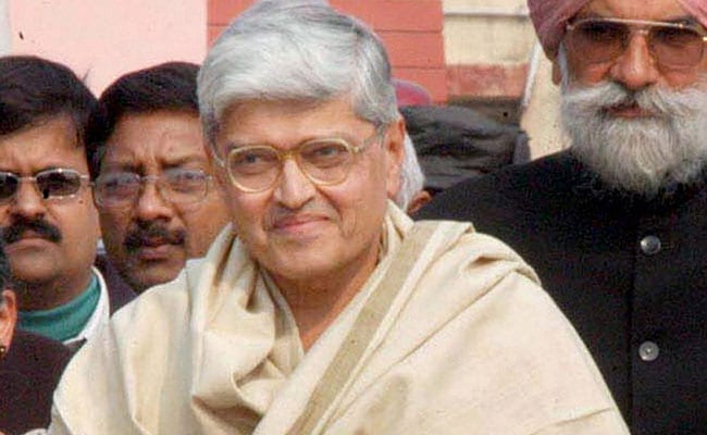 Gopalkrishna Gandhi To File His Nomination Papers For Vice President's Post On July 18