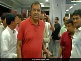 Congress Express Delivers 40 Gujarat Lawmakers To Bengaluru Congress Express Delivers 40 Gujarat Lawmakers To Bengaluru