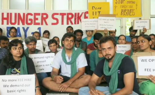 IIT Bombay Students Suspend Hunger Strike After Director Promises Fee Cut