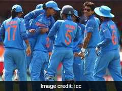 सुरेश प्रभु का रेलवे से जुड़ीं महिला क्रिकेटरों को तोहफा, मिलेगा 'आउट ऑफ टर्न प्रमोशन' और नकद इनाम