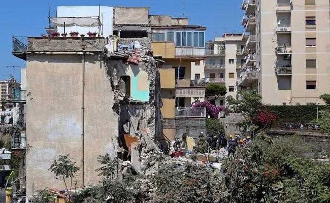 8 People Found Dead Under Collapsed Building In Italy: Report