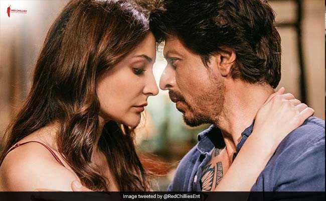 जब हैरी मेट सेजल: शाहरुख खान, अनुष्‍का शर्मा ने रोमांटिक डेट पर रिलीज किया 'हवाएं'