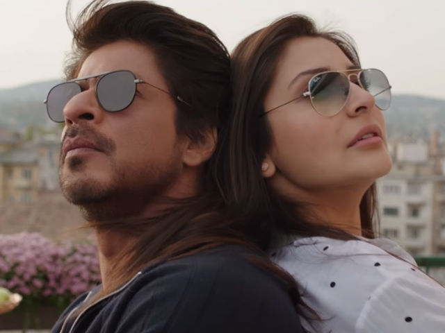 <i>Jab Harry Met Sejal</i>'s <i>Beech Beech Mein</i>: Shah Rukh Khan And Anushka Sharma Set Mid-Week Party Mood