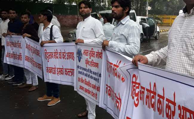 गौरक्षा के नाम पर भीड़ की हिंसा के खिलाफ जंतर मंतर पर हुआ प्रदर्शन