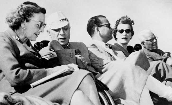 जब जवाहरलाल नेहरू को देखने जुटी भीड़ की धक्का-मुक्की में जमीन पर गिर गईं एडविना
