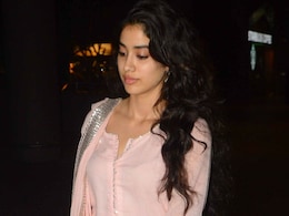 Jhanvi Kapoor Paints Mumbai Pink Jhanvi Kapoor Paints Mumbai Pink