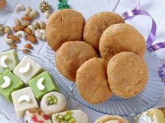 Indian Cooking Tips: How To Make Toothsome Matar Kachori (Watch Video)