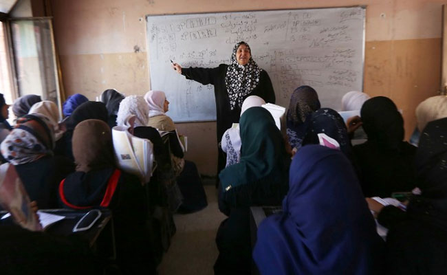 Schoolgirls In Iraq's War-Torn Mosul Aim To Catch Up On Lost Years