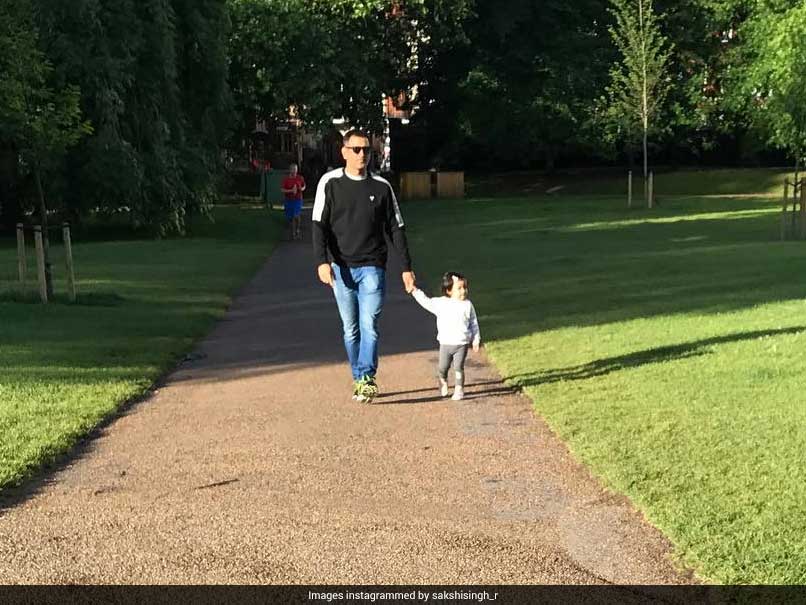 On MS Dhonis Birthday, Sakshi Posted This Adorable Picture With Daughter Ziva